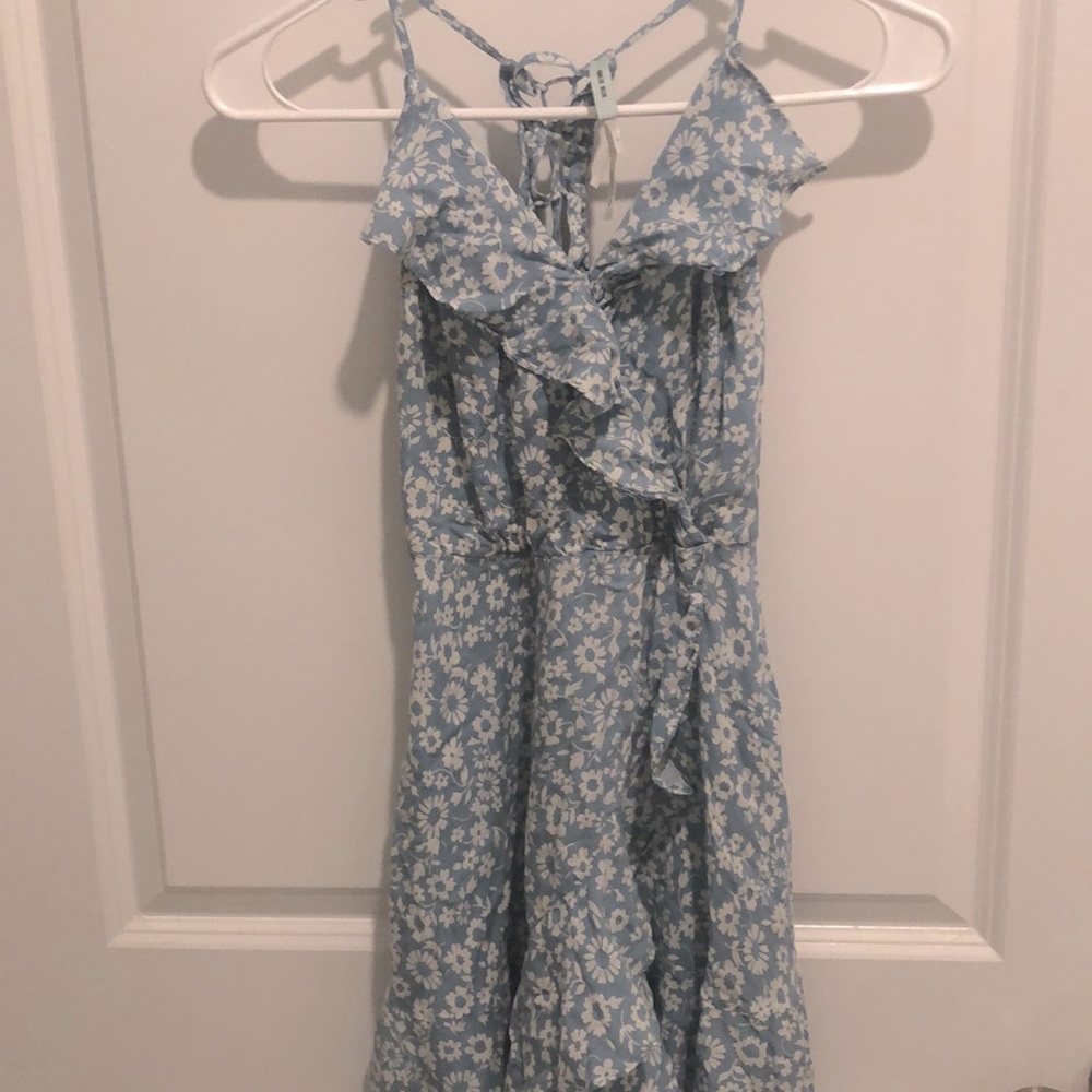 Kimchi blue daisy baby blue dress